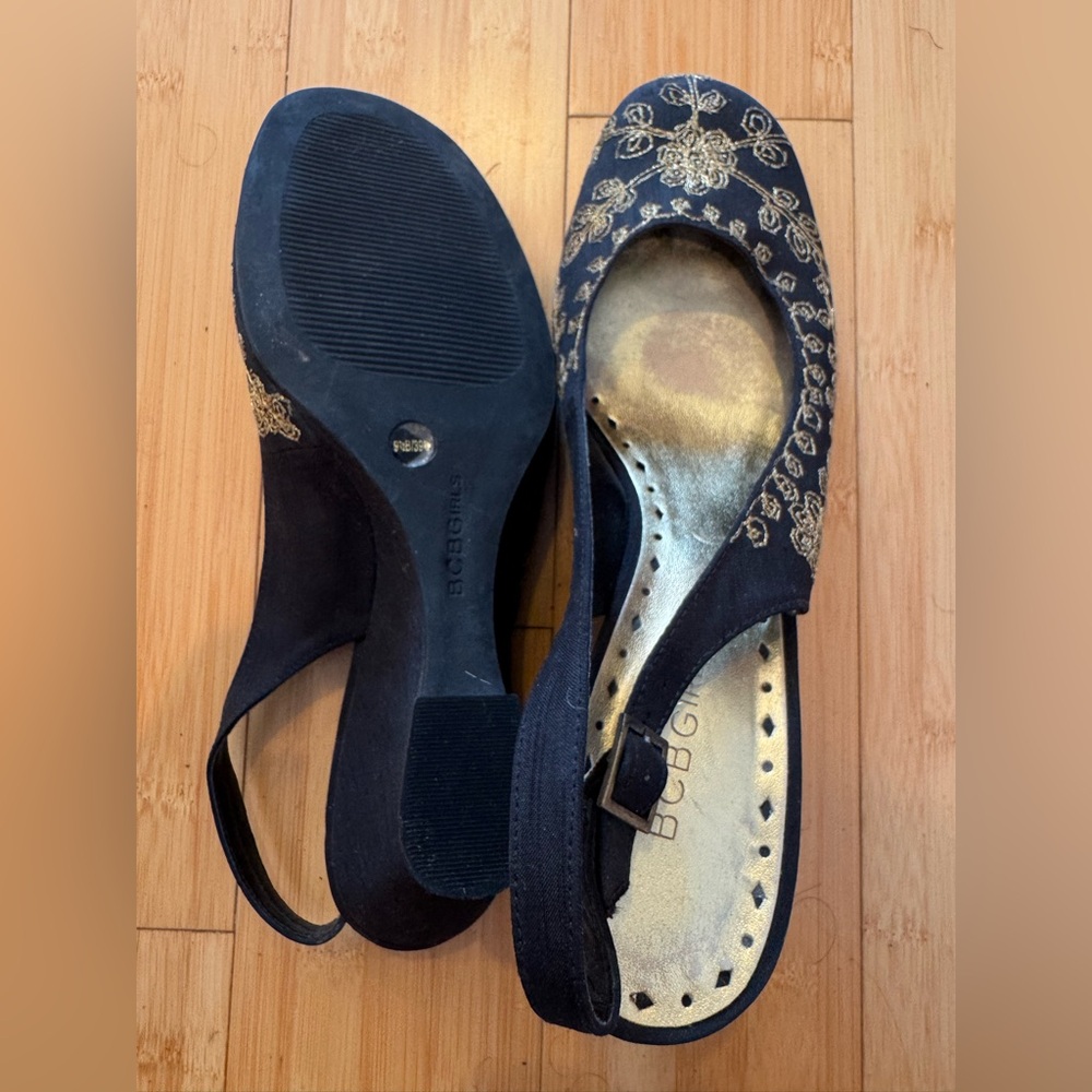 New! Never Worn! BCBGirls Black Wedge Heels with Gold Embroidery Sz 9.5